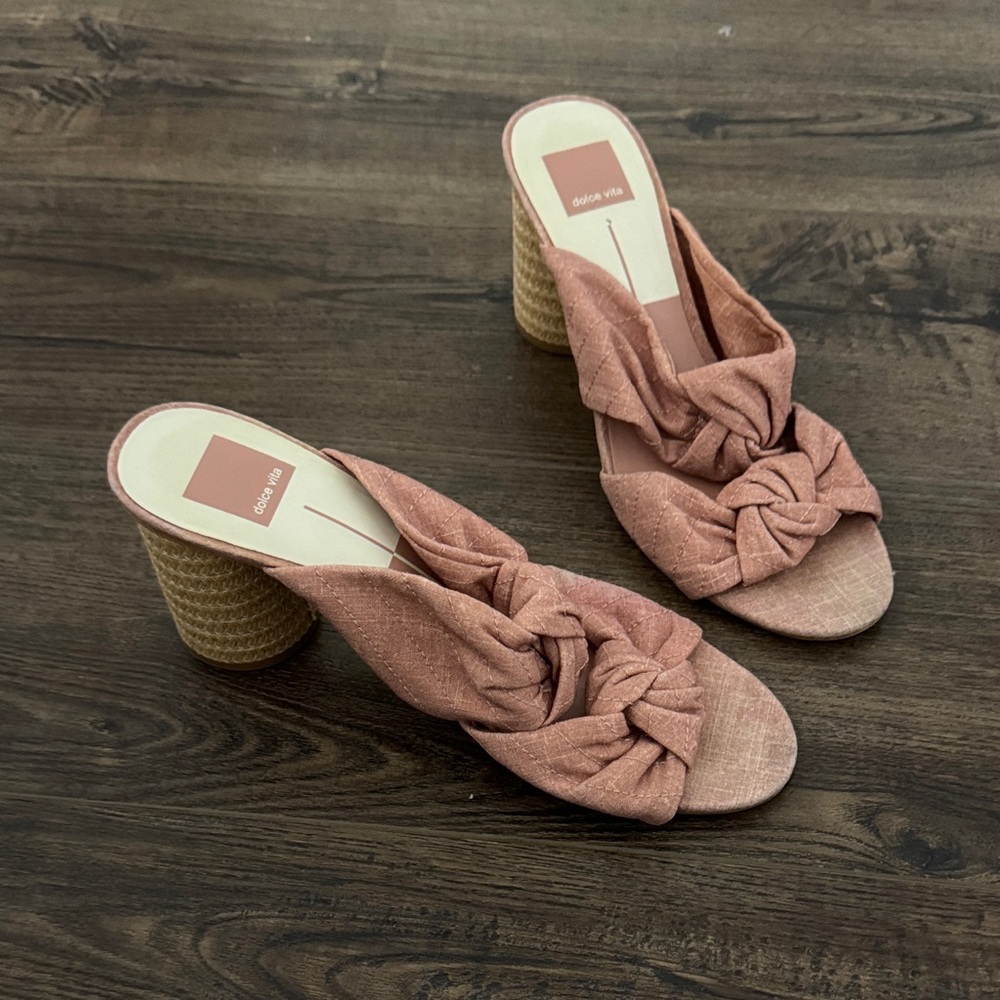 Dolce Vita Knotted Mules in Tan